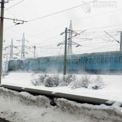 Deraierile trenului R 4504 afectează traficul feroviar în zona Brașov