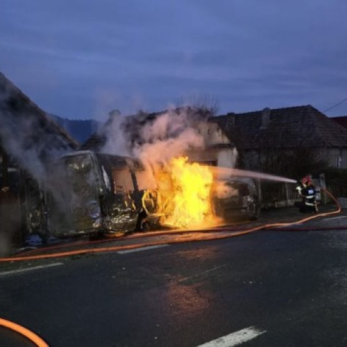 Accidente pe DN 14 la Copșa Mică: Două microbuze s-au ciocnit, fără răniți