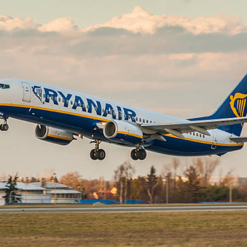 Ryanair va renunța complet la biletele de îmbarcare tipărite