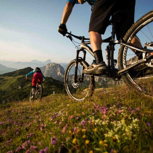 Recomandări pentru bicicliști de la Salvamont Brașov în contextul căldurii extreme