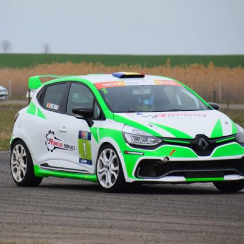 ACS Rosenau Racing se pregătește intens pentru etapa a doua din Campionatul de Anduranță RES, ce va avea loc la Târgu Mureș în perioada 31 mai - 1 iunie. Potrivit newsbv.ro, această competiție reprezintă o oportunitate importantă pentru echipă de a-și demonstra progresul și de a menține constantă performanța obținută în prima etapă a sezonului.