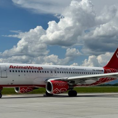 Începând de astăzi, vacanțele de vară devin mai accesibile pentru turiștii din Brașov și din centrul țării, potrivit newsbv.ro. Primii pasageri au decolat cu un zbor charter de la Aeroportul Internațional Brașov-Ghimbav (GHV) și au ajuns pe aeroportul Antalya Fraport TAV după un zbor de aproximativ o oră și 35 de minute.