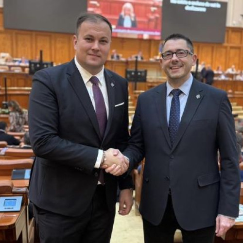 Inițiativă legislativă pentru limitarea duratei de lucru în sectorul public