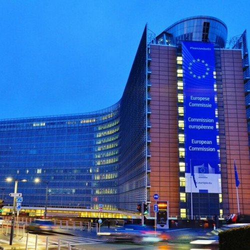Romania, avertizată de Comisia Europeană privind deficitul bugetar