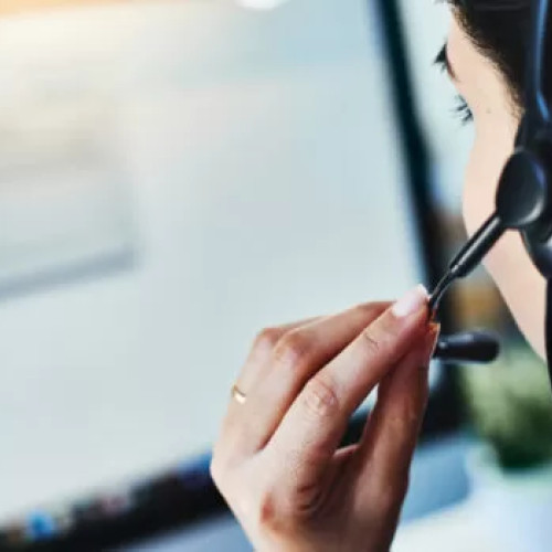 Call-center-uri din Brașov, deschise special ca să păcălească naivi din Australia, Austria, Canada, Franţa, Belgia, Danemarca, Olanda, Suedia, Spania, Italia. 300 de persoane au fost duse la audieri, după 26 de percheziții