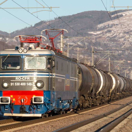 Traficul feroviar cu tracțiune electrică, reluat pe ruta Sinaia–Bușteni