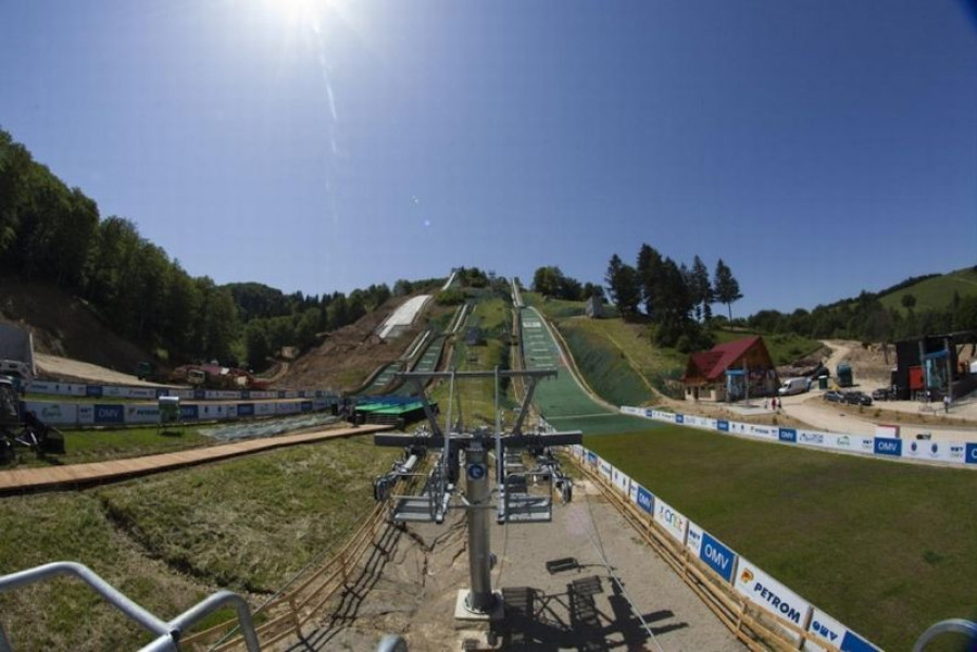 România trimite cinci sportivi la Grand Prix-ul de vară FIS Ski Jumping la Râșnov