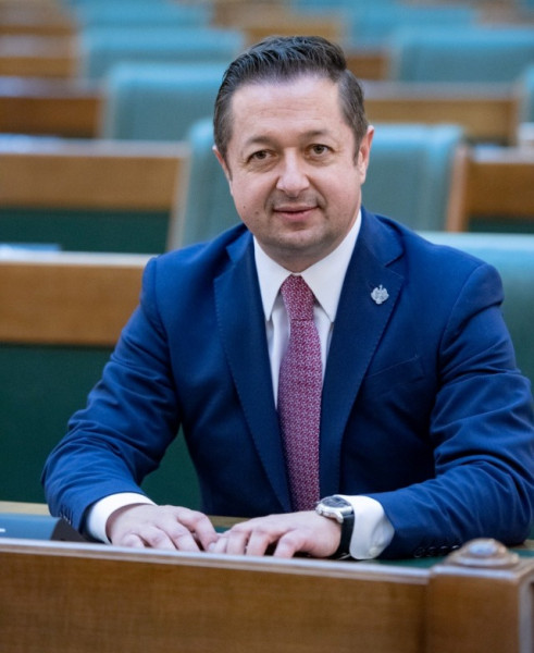 Dunca: investițiile în educație nu trebuie oprite din cauza austerității