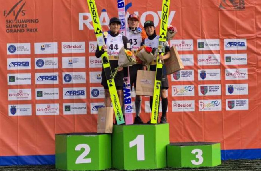 Sărituri cu schiurile: Dawid Kubacki și Yuzuki Sato, victorioși în Grand Prix-ul de vară de la Râșnov